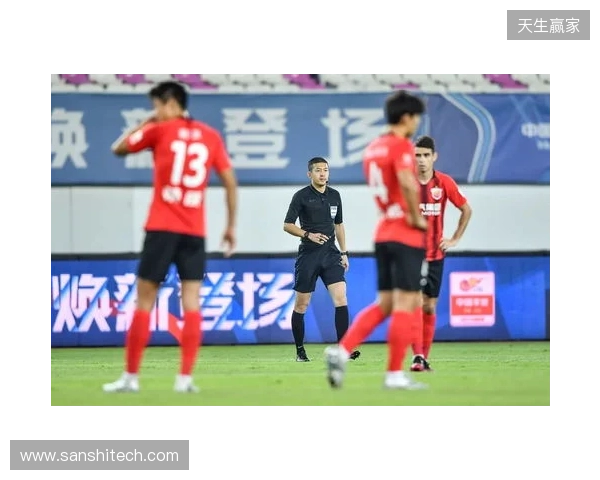 记者谈海港：这赛季确实定位保级了，看不出为啥换茹萨、梅伦多