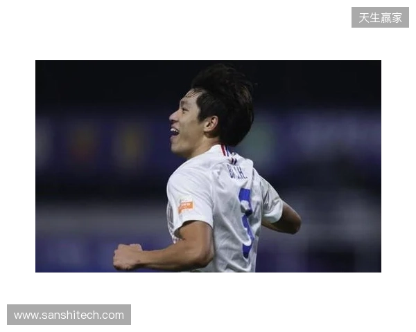 半场-玉昆暂0-0申花 约尼查造险两队合计1射正 半场-玉昆暂0-0申花 约尼查造险两队合计1射正